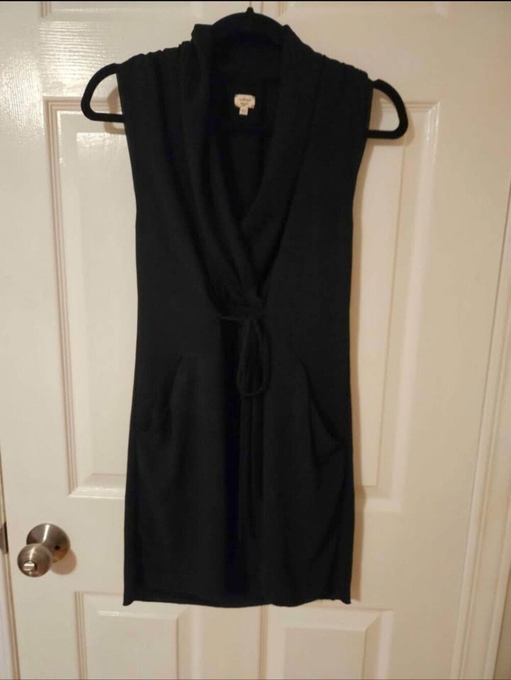 Wilfred Black Sleeveless V-Neck Mini Dress